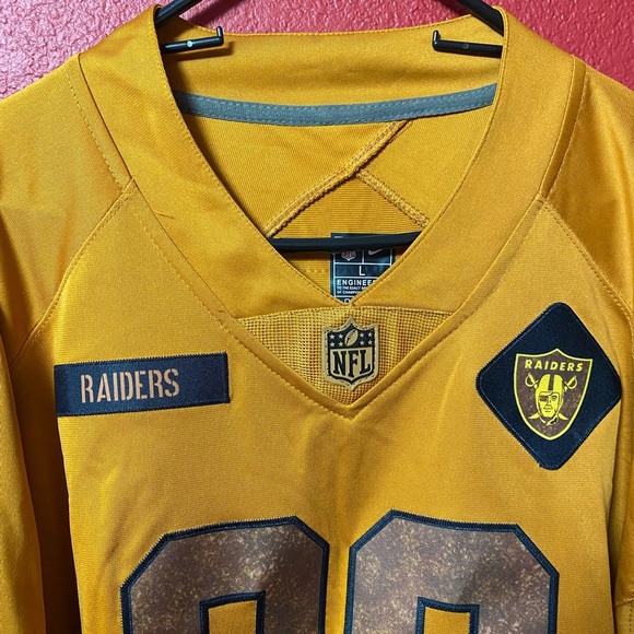 Nike men’s Las Vegas Raiders Maxx Crosby #98 2023 Salute To Service Limited NWT - Picture 5 of 9